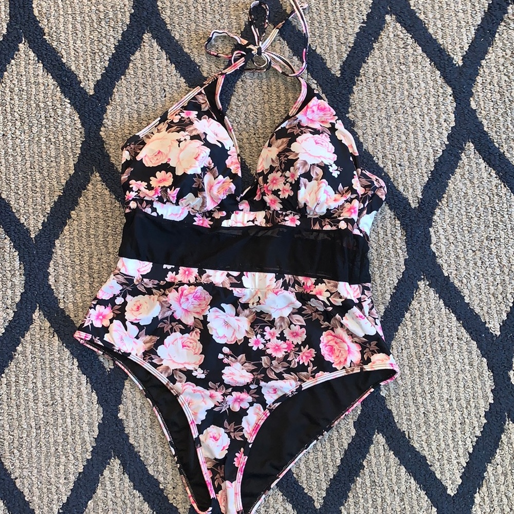 One piece swimsuit